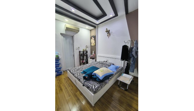 GẦN BỐN XÃ, NHÀ PHAN ANH, HẺM XE TẢI THÔNG, XE HƠI VÀO NHÀ, 4 TẦNG 4PN, 60M2, SỔ ĐẸP GIÁ NHỈNH 6 TỶ